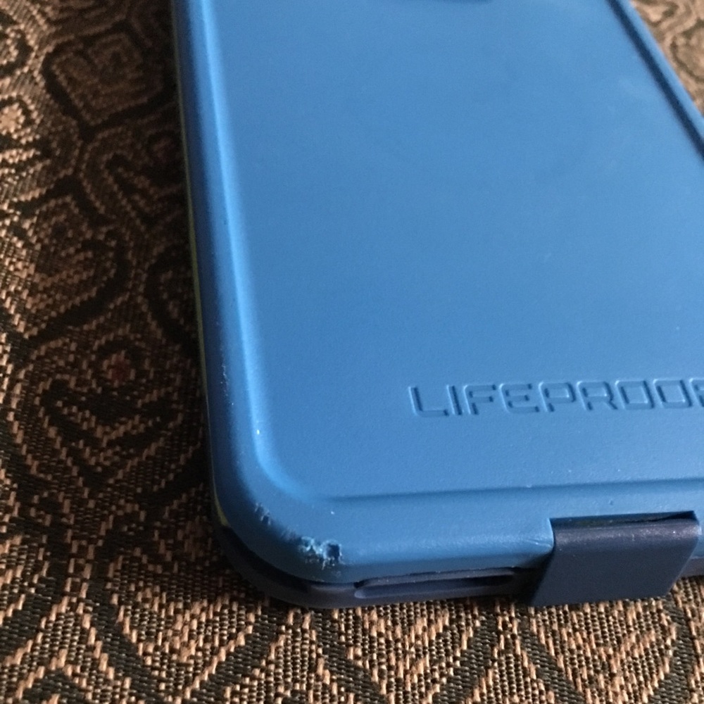 Life proof fre case iPhone 6+ - Picture 3 of 3